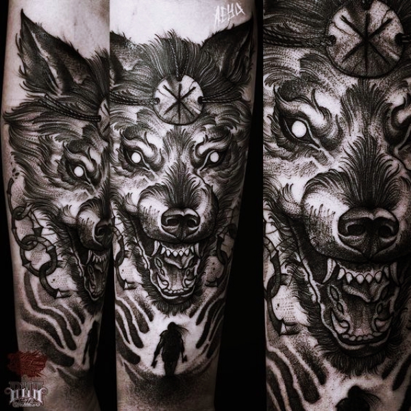 Unique-and-Strong-Forearm-Tattoos-For-Men