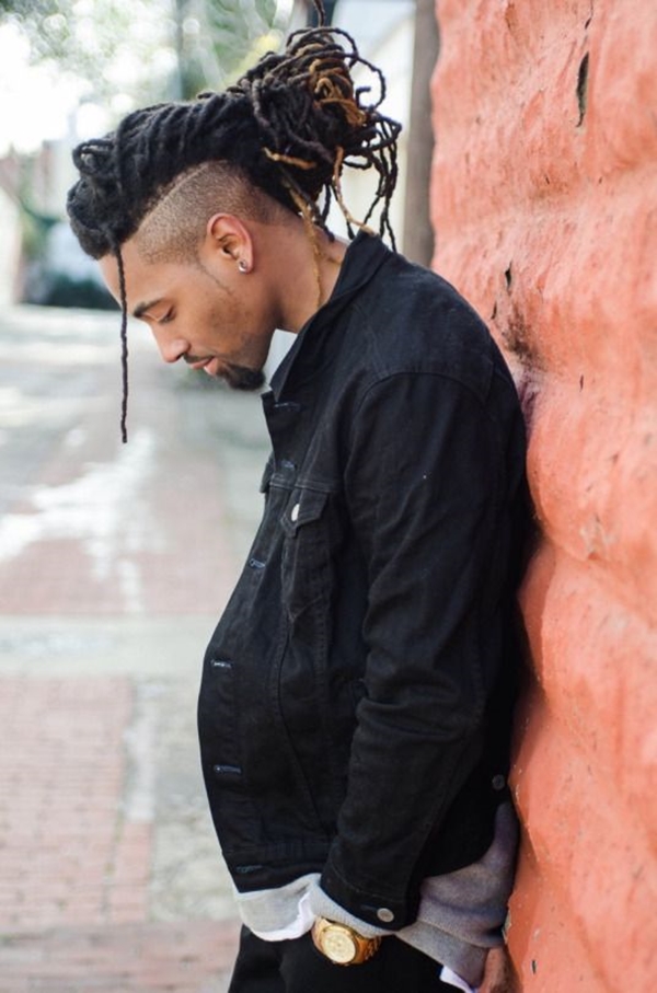  fashionably-correct-long-hairstyles-black-men