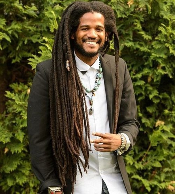  fashionably-correct-long-hairstyles-black-men