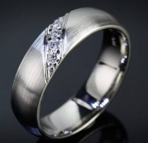 40 Best Men’s Engagement Ring Designs – Macho Vibes