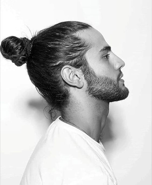 bun-hairstyle-men-which-suits-any-outfit