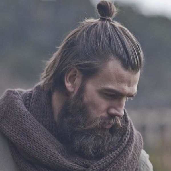 bun-hairstyle-men-which-suits-any-outfit