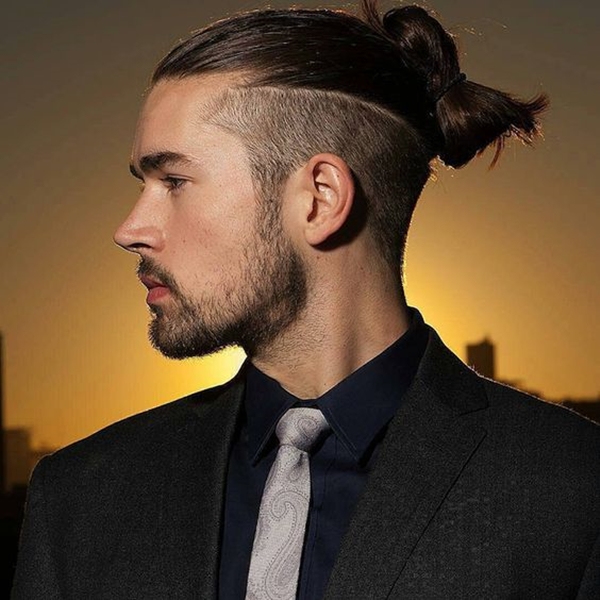 bun-hairstyle-men-which-suits-any-outfit