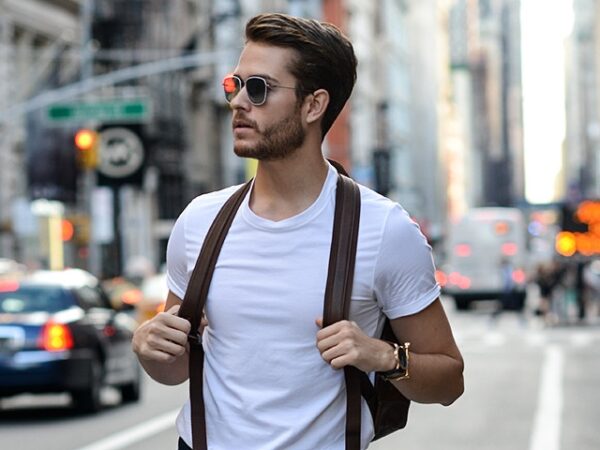 45 Easy Yet Sexy Travel Outfits For Men