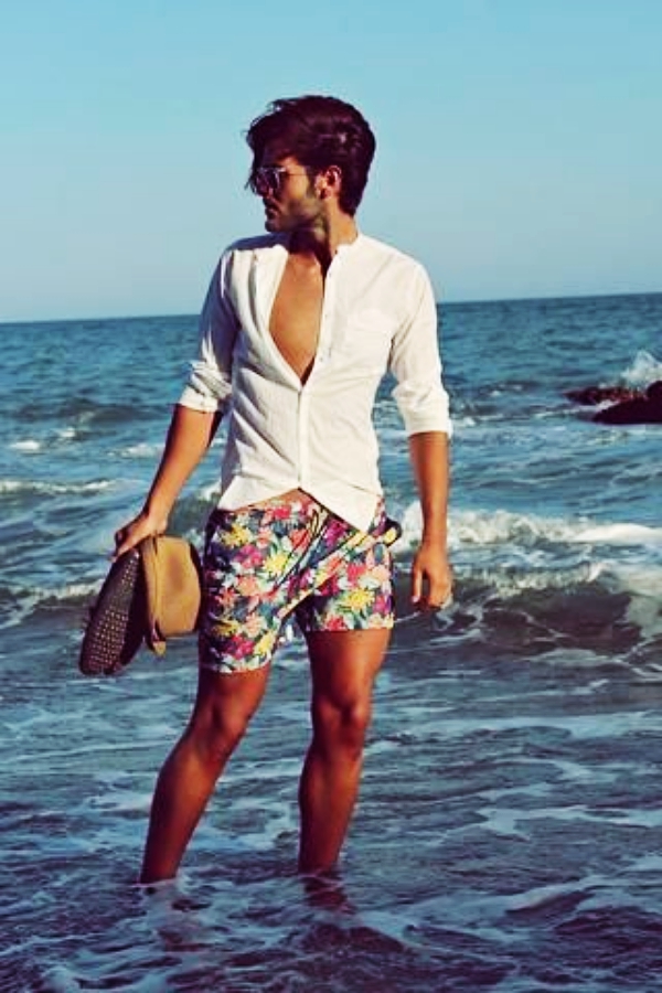 Symbolic-Beach-Photography-Poses-for-Men