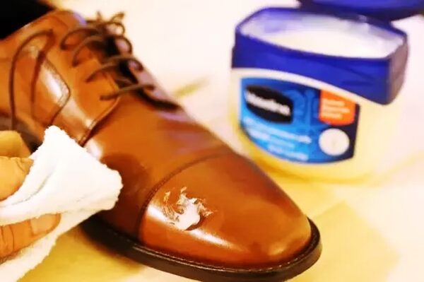 The-One-Minute-Shoe-Shine-Trick-Every-Man-Should-Learn