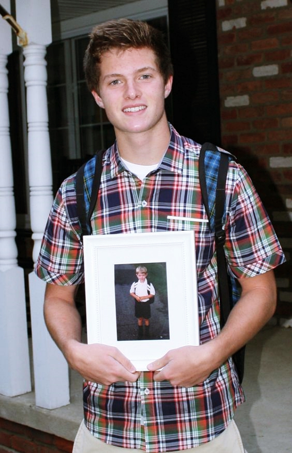 40-Best-Senior-Year-Picture-Ideas-For-Boys