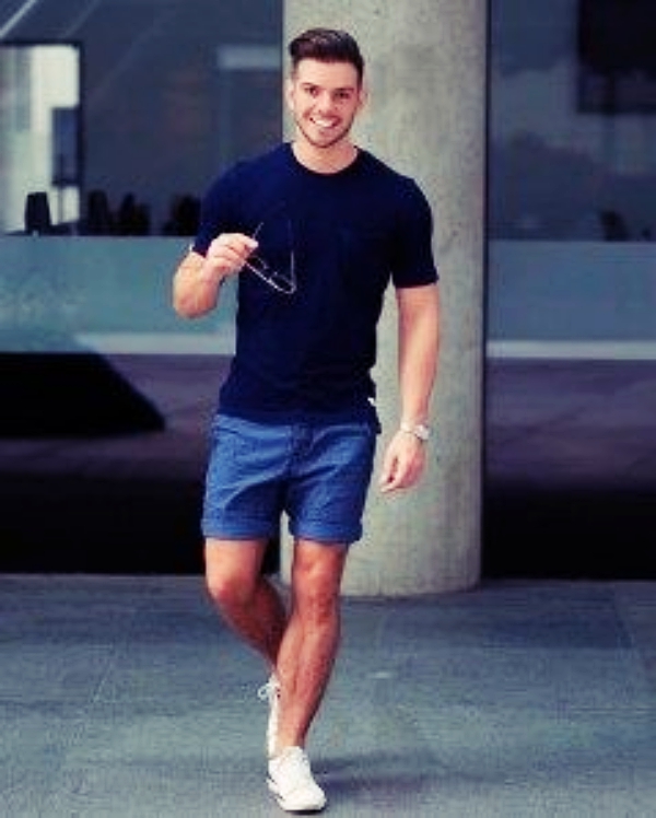 Shorts-Outfits-For-Men-to-Look-Sexy-and-Active