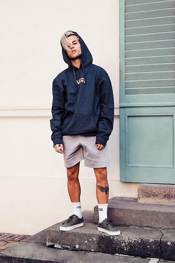 Shorts-Outfits-For-Men-to-Look-Sexy-and-Active