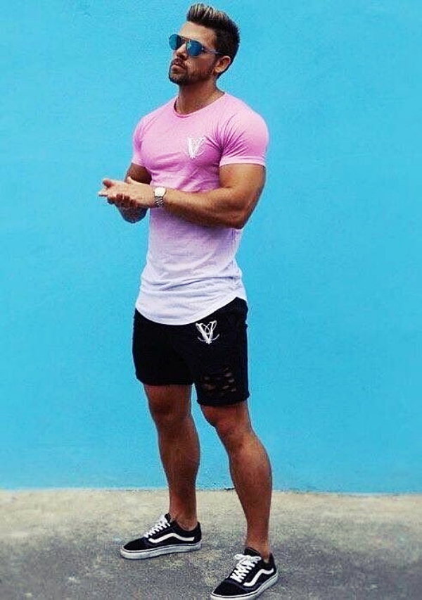 Shorts-Outfits-For-Men-to-Look-Sexy-and-Active