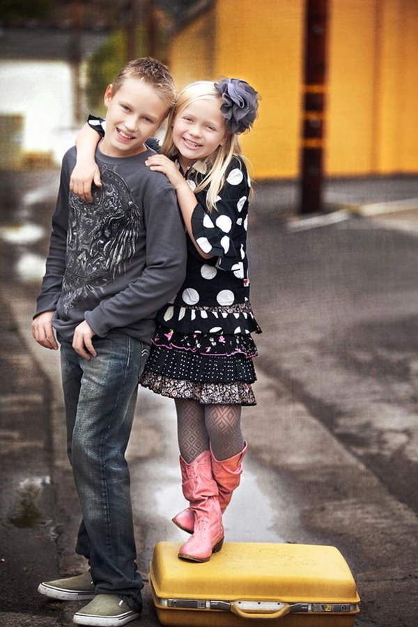 Best-Brother-Sister-Photography-Poses