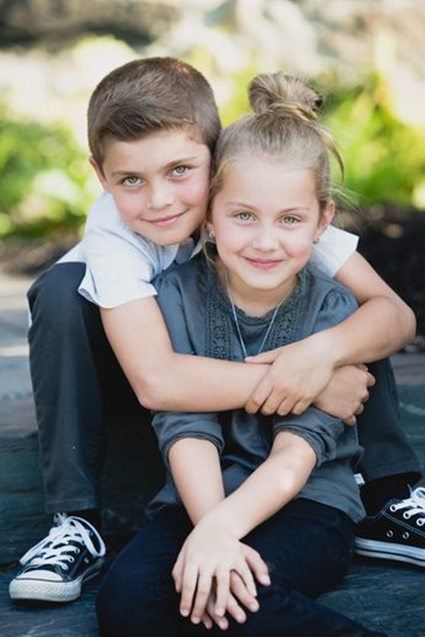 Featured image of post Cool Photography Poses For Brother And Sister - This photo is about write, writing, younger.