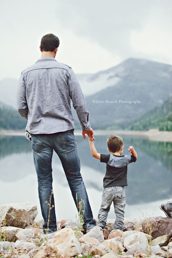 Best-Father-Son-Photography-Poses