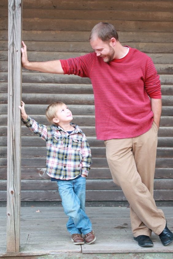 Best-Father-Son-Photography-Poses