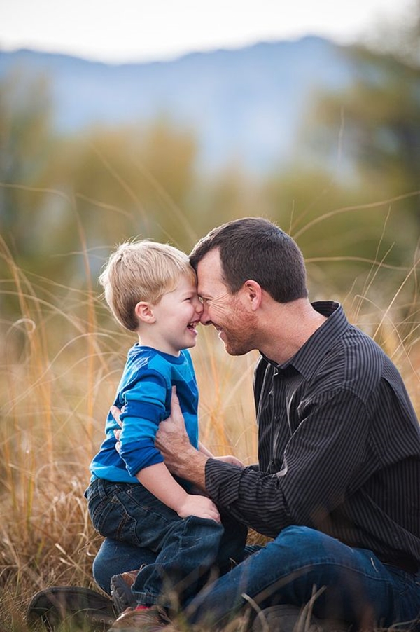 Best-Father-Son-Photography-Poses