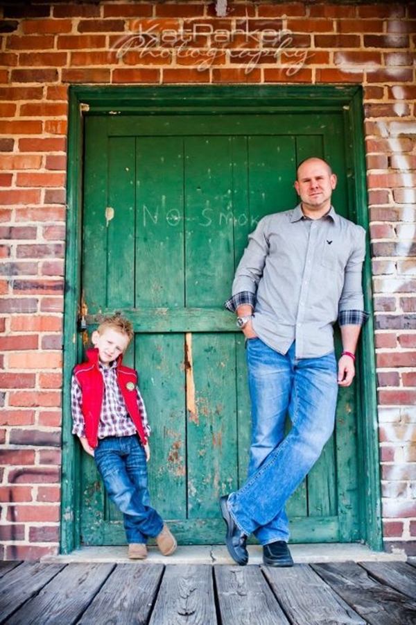 Best-Father-Son-Photography-Poses