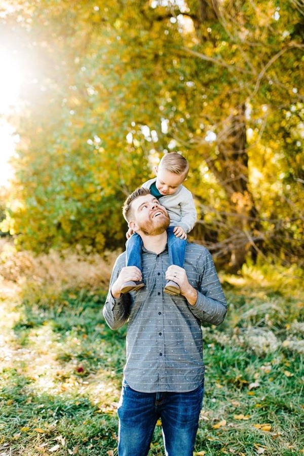 Best-Father-Son-Photography-Poses