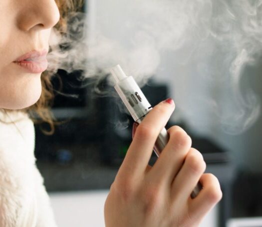 How Long Should You Vape to Quit Smoking – 2024 Guide