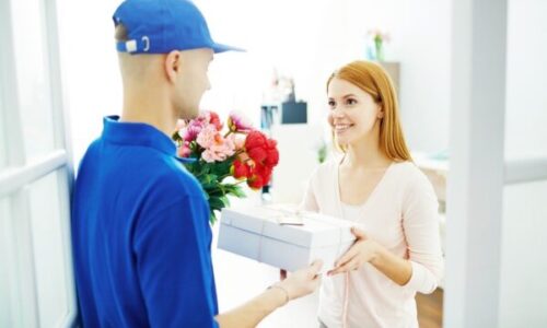 7 Tips and Rules for Sending Someone a Flower Delivery at Work