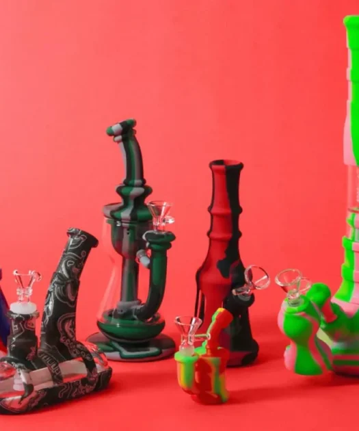 Is it Safe to Smoke Out of a Silicone Pipe – 2022 Guide