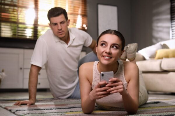 6 Tell-Tale Signs Your Wife Is Cheating On You