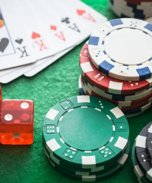 Gambling Online – What Are the Risks & How Does It Work?
