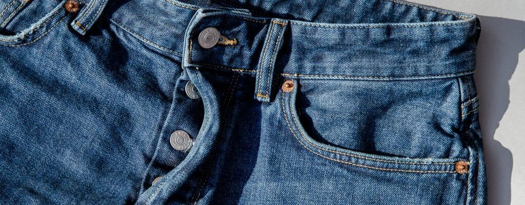 4 Best Jeans For Men Over 40: A Review Of The Hottest Brands