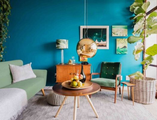 4 Creative Ways to Mix and Match Paint Colors in a Room ─ Learning About the Color Wheel
