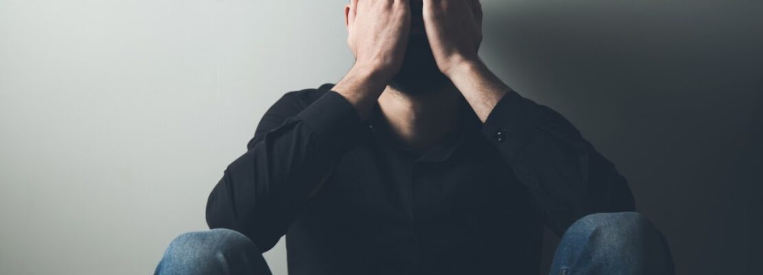 Male Depression ─ Signs And Treatment Options