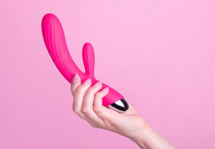 A Brief, Dirty Little Buyer’s Guide to Vibrating Dildos