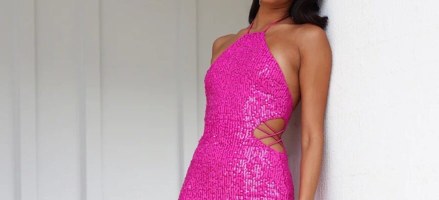 Sparkle All Day ─ The Ultimate Guide to Wearing Pink Sequined Dresses in Fashion-forward Ways